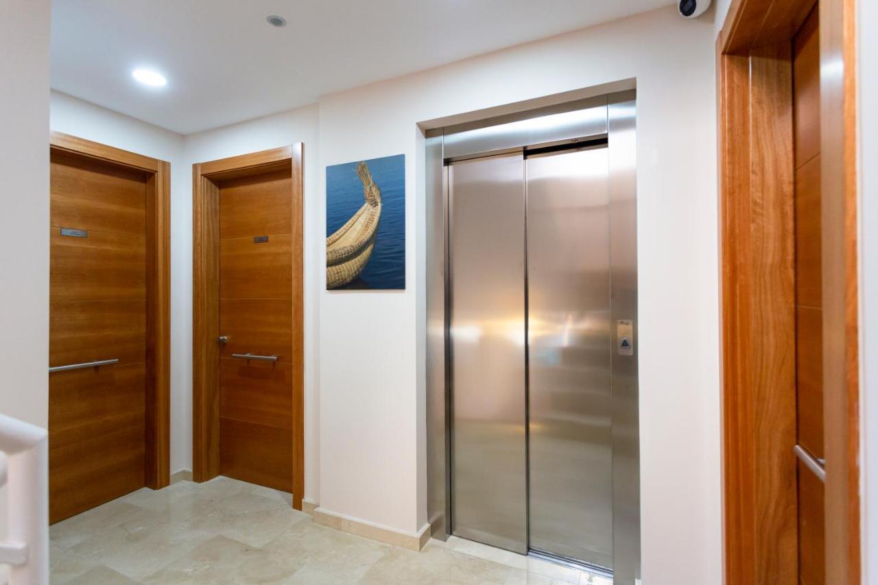 8 Lacus L'Hospitalet de Llobregat Exterior photo