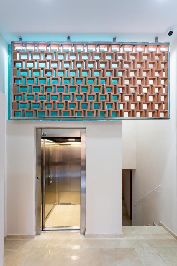 8 Lacus L'Hospitalet de Llobregat Exterior photo